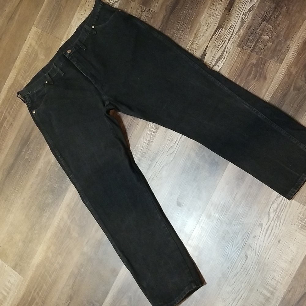 Wrangler black jeans, excellent condition, Sz 44